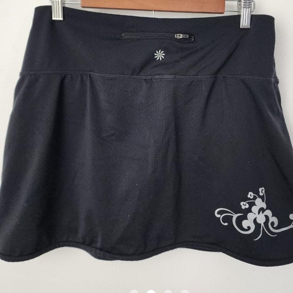 Athleta ST Black Reflective Decal Skort EUC - Picture 2 of 6